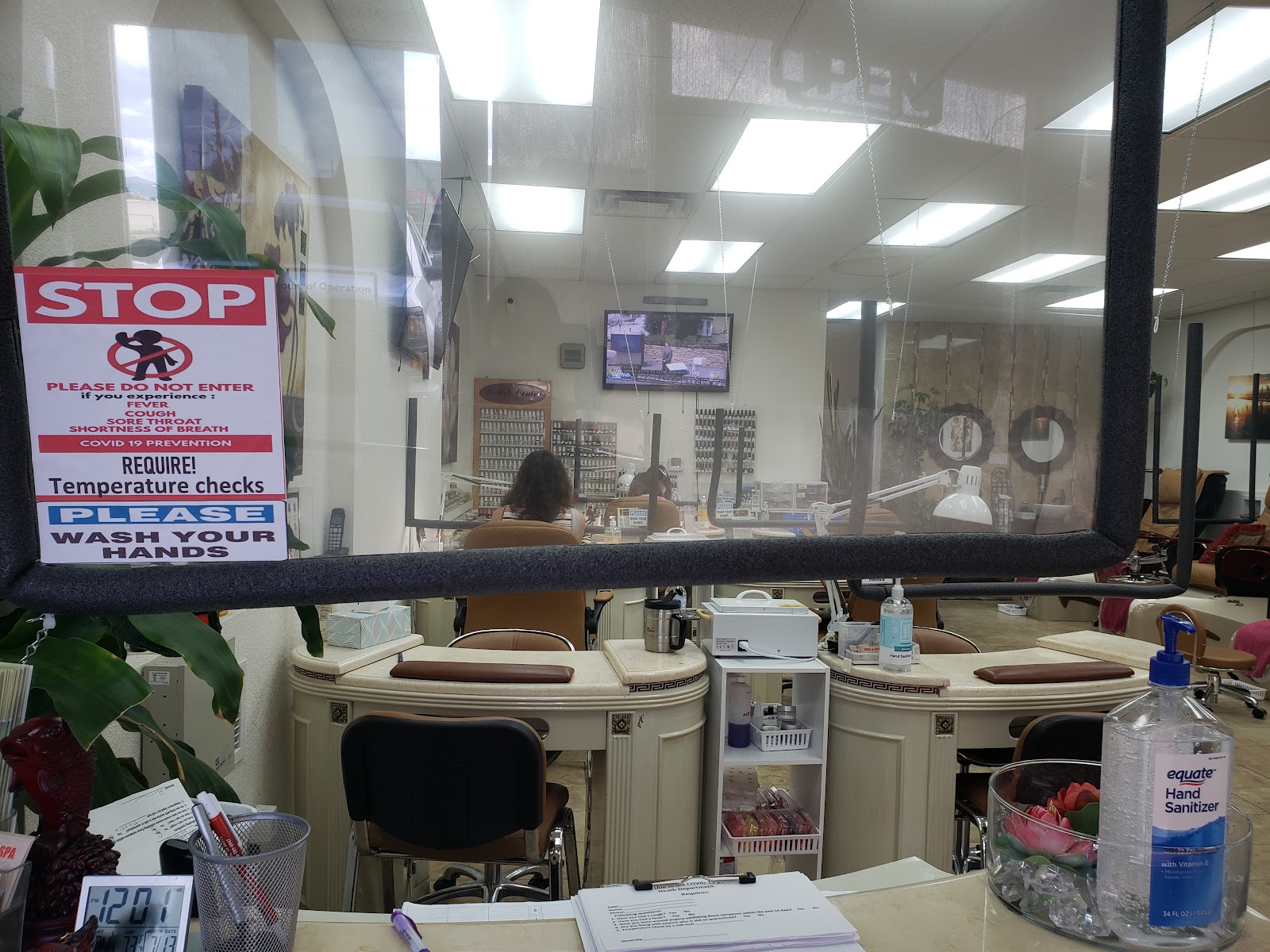 inail & spa nail work in Lakewood, Colorado
